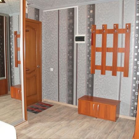 Yutniye Metry 111/1 Apartment Omsk Exterior photo